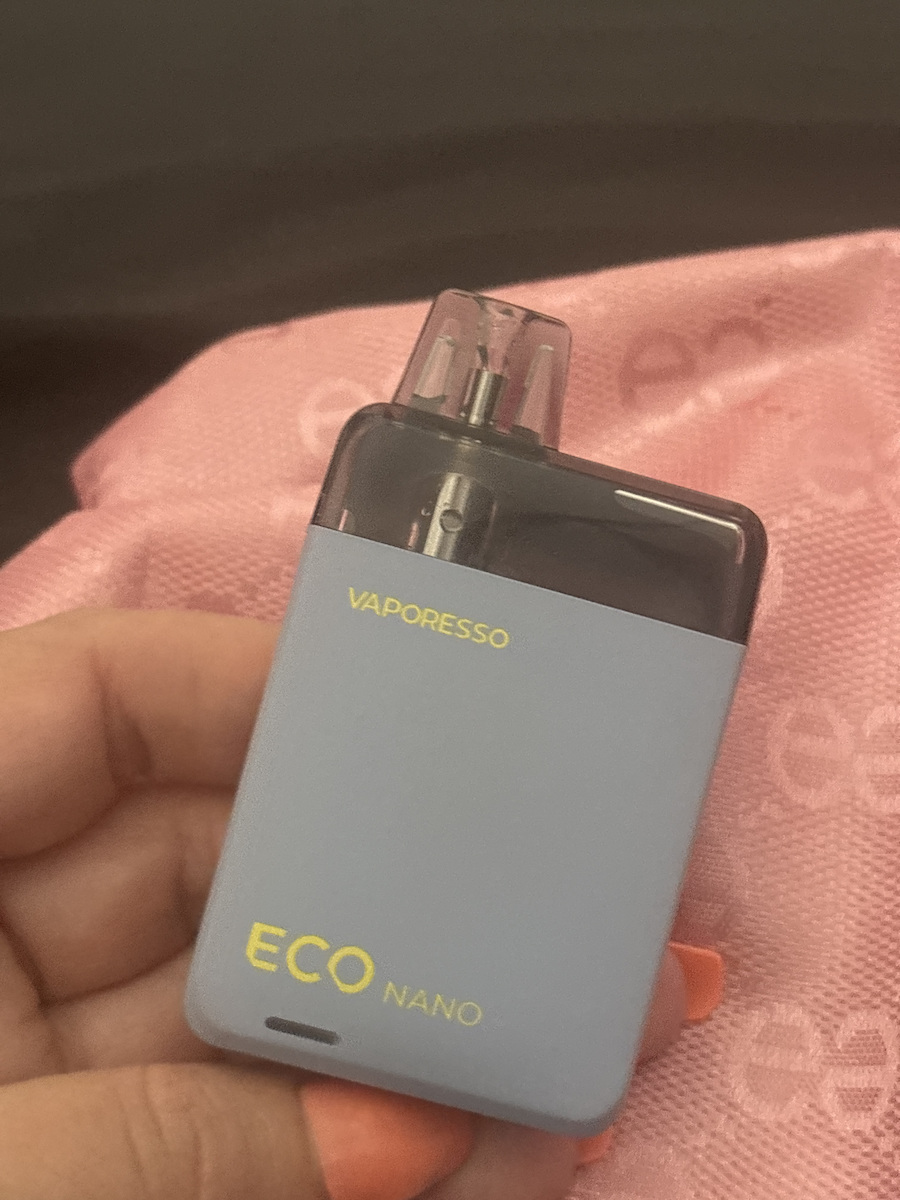 Vaporesso Eco Nano Kit de poduri 6ml cu Baterie Încorporată 1000mAh violet strălucitor
