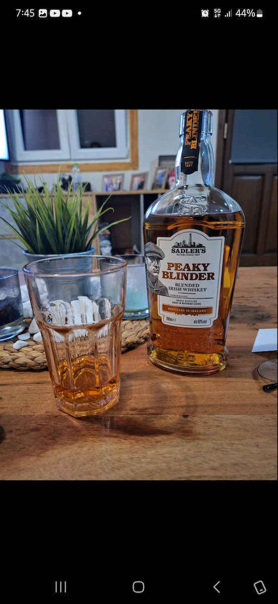 Peaky Blinder Irish Blended Whisky England 40% 700ml