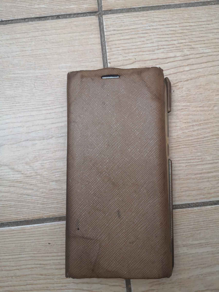 Senso Radius Stand Book Δερματίνης Χρυσό (Huawei P20)
