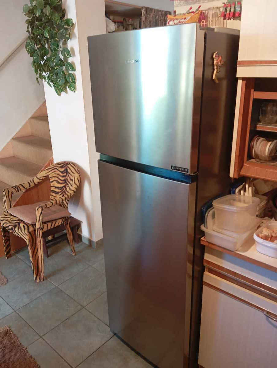 Hisense Ψυγείο Δίπορτο 249lt Total NoFrost Υ167.6xΠ55xΒ56.7εκ. Inox RT327N4ACE