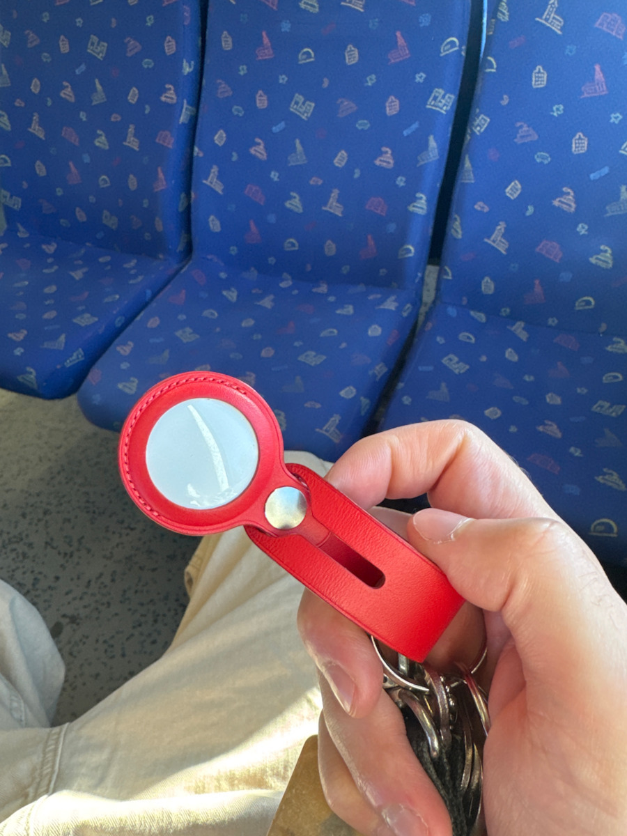 Apple Leather Loop Keychain Cazul Keychain Piele pentru AirTag în culoarea Roșu