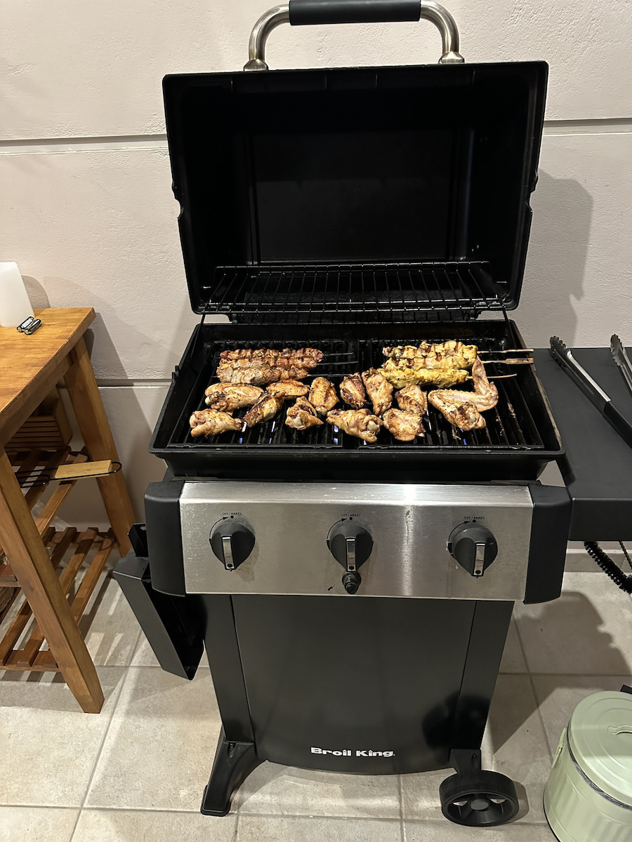 Broil King Gem 310 Grătar pe gaz Din fontă Grătar 55bucx34buccm cu 3 buc 6.9kW