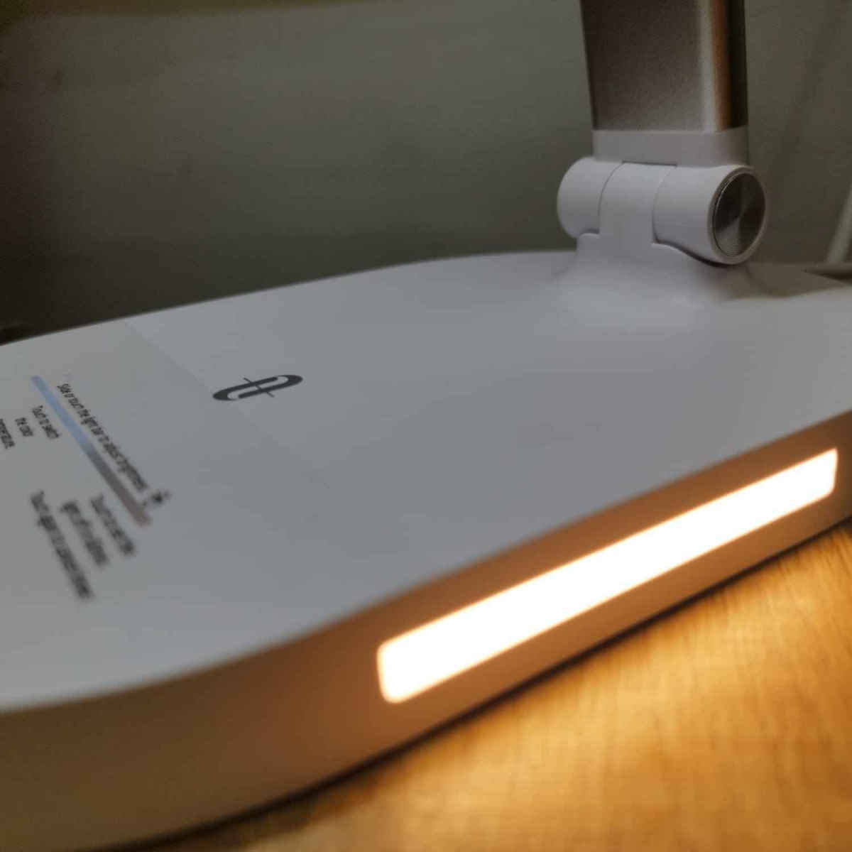TaoTronics LED Office Lamp in White Color