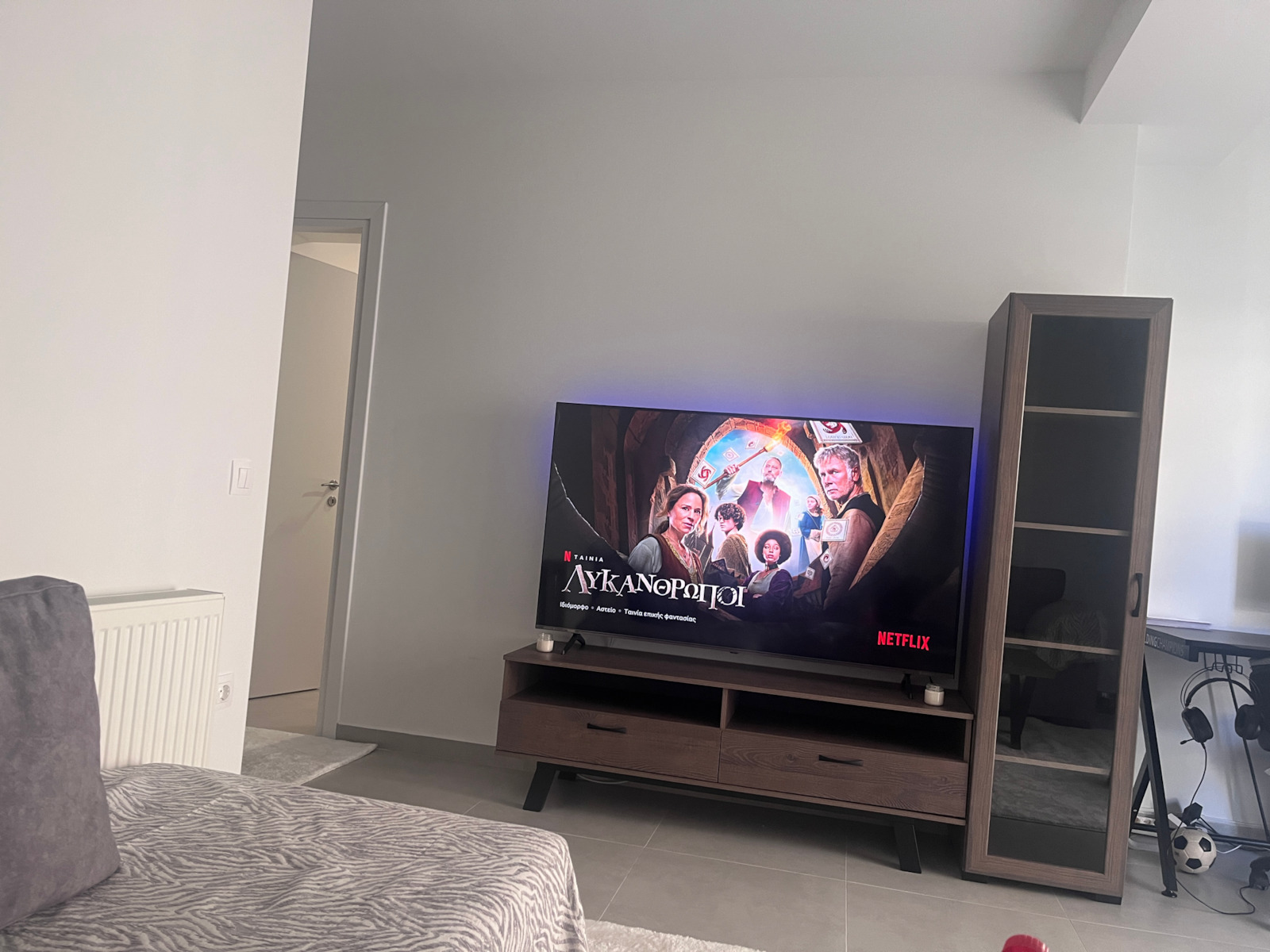 Hisense Smart Τηλεόραση 100" 4K UHD QLED E7N Pro HDR (2024) 100E7NQ PRO
