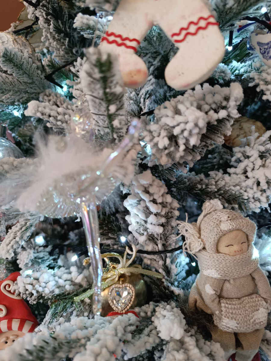 Weihnachtsbaum Beschneit 240cm mit 1337 Zweige