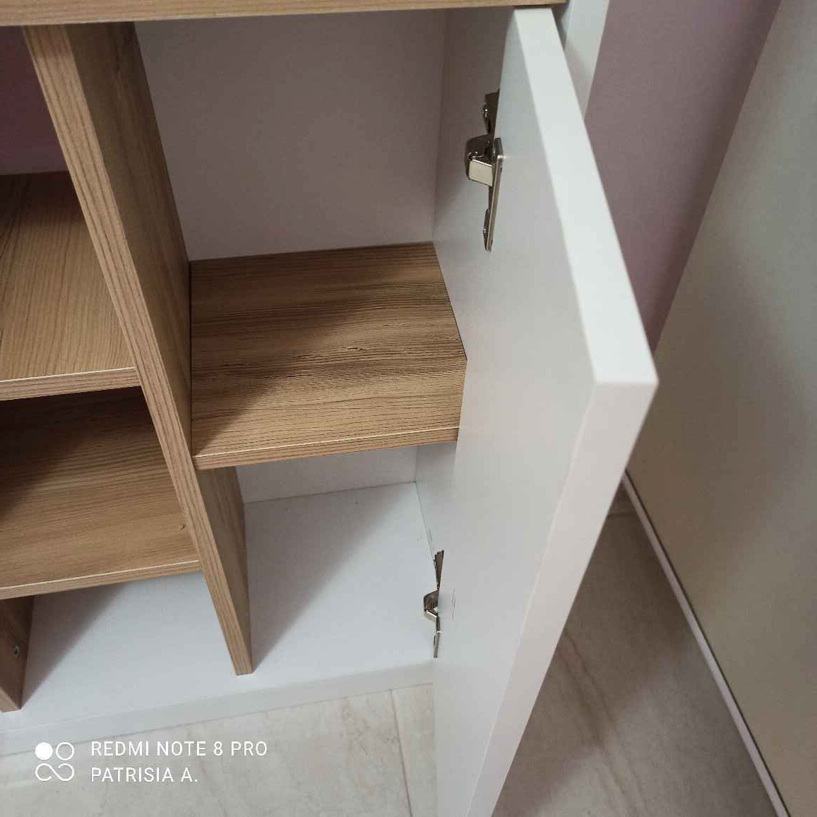 Bibliotecă Berrylands Alb/Natural 75.6x25x170cm