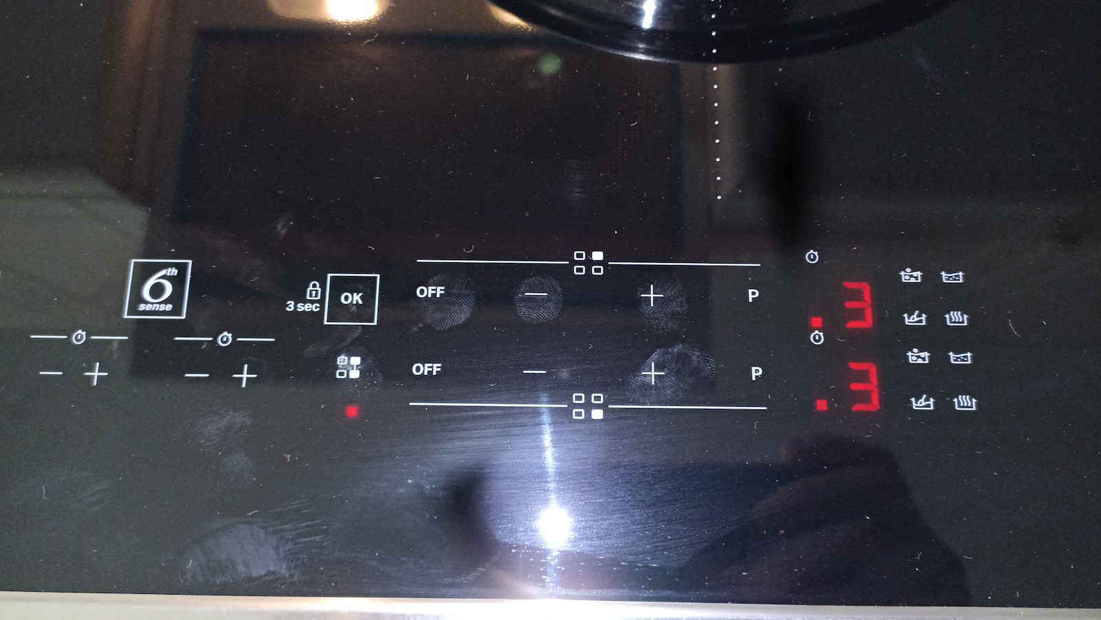 Whirlpool Готварска печка 83лт с индукционни котлони Ш60см. Inox
