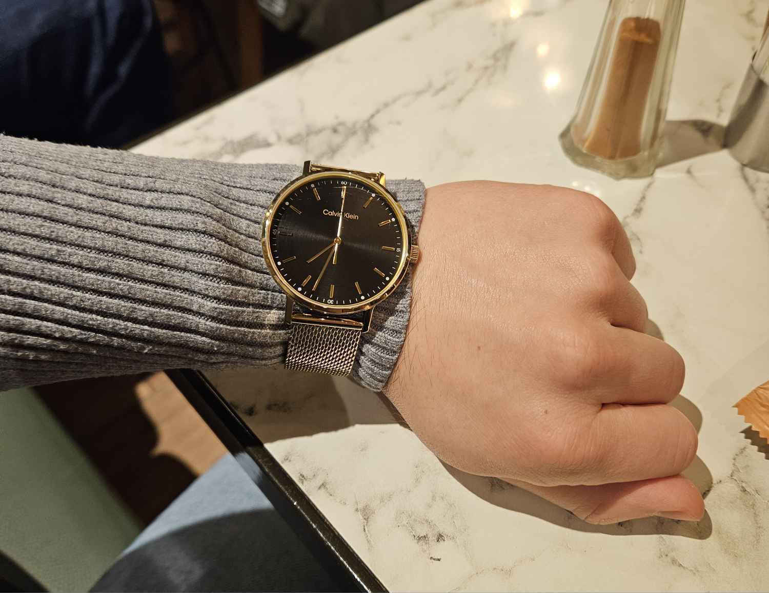 Calvin Klein Modern Ανδρικό Ρολόι 42mm Μπαταρίας με Μαύρο Δερμάτινο Λουράκι