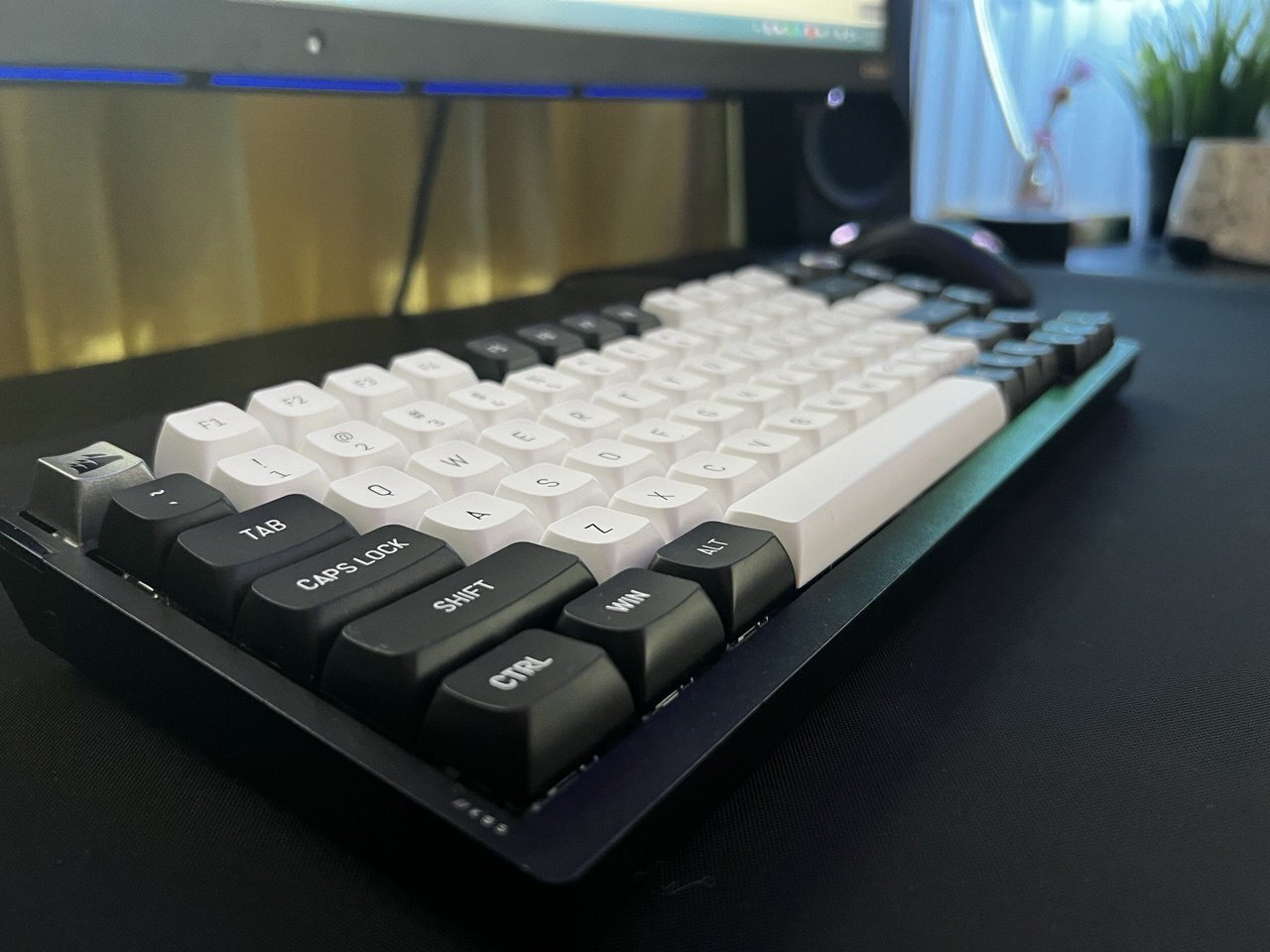 Redragon A132 Keycap CSA PBT Black / White