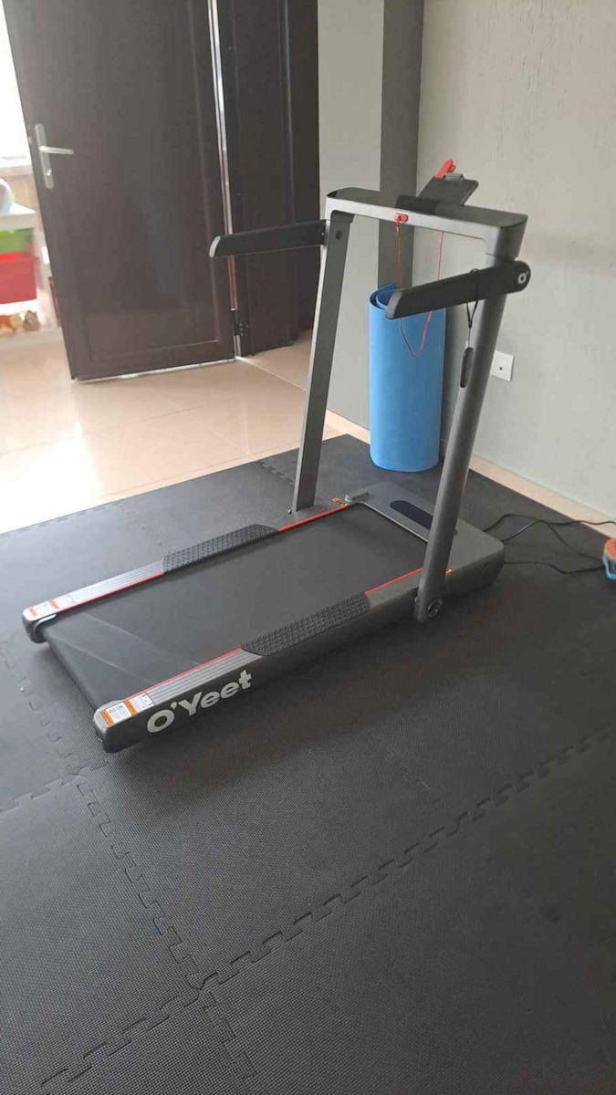 O'Yeet WalkingPad Elektrisches Faltbares Laufband für Benutzer bis 130kg