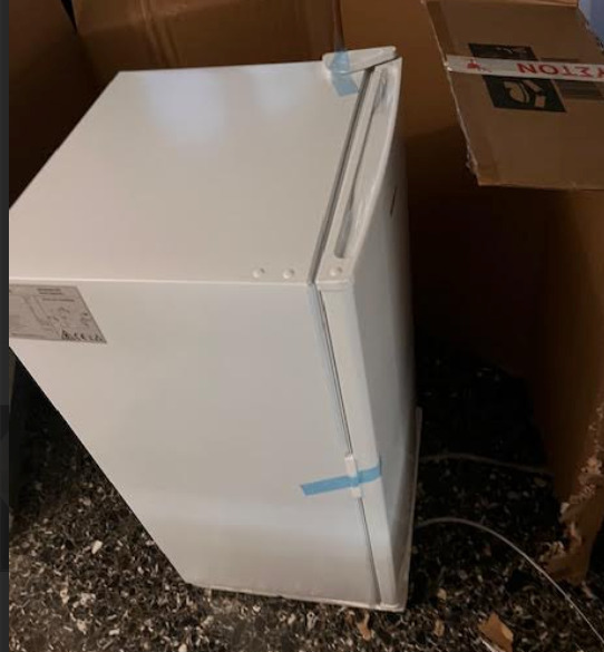 Tesla Mini Bar 93lt H85xW47.2xD45cm White RS0903ME