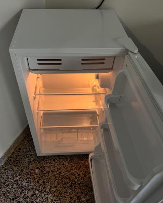 Tesla Mini Bar 93lt H85xW47.2xD45cm White RS0903ME
