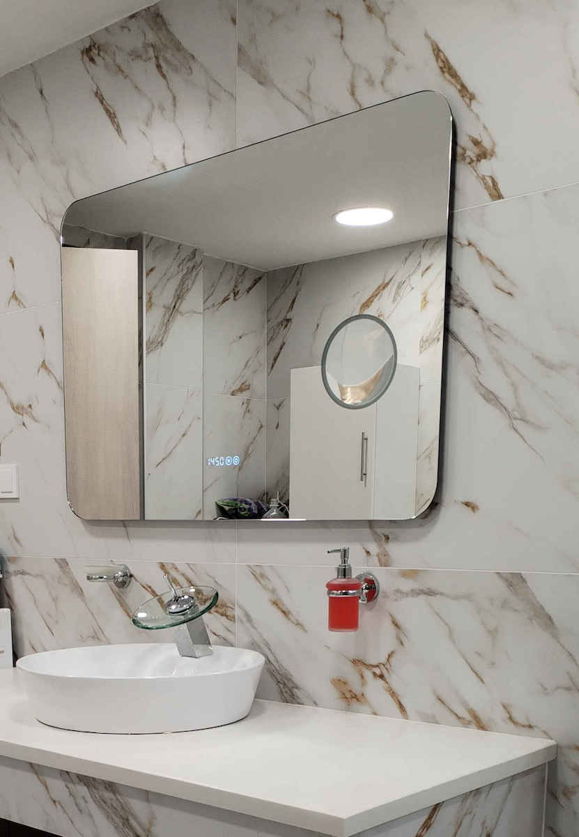 Mysmartmirror Oglindă De Baie Iluminată Cu Senzor De Mișcare 60x90