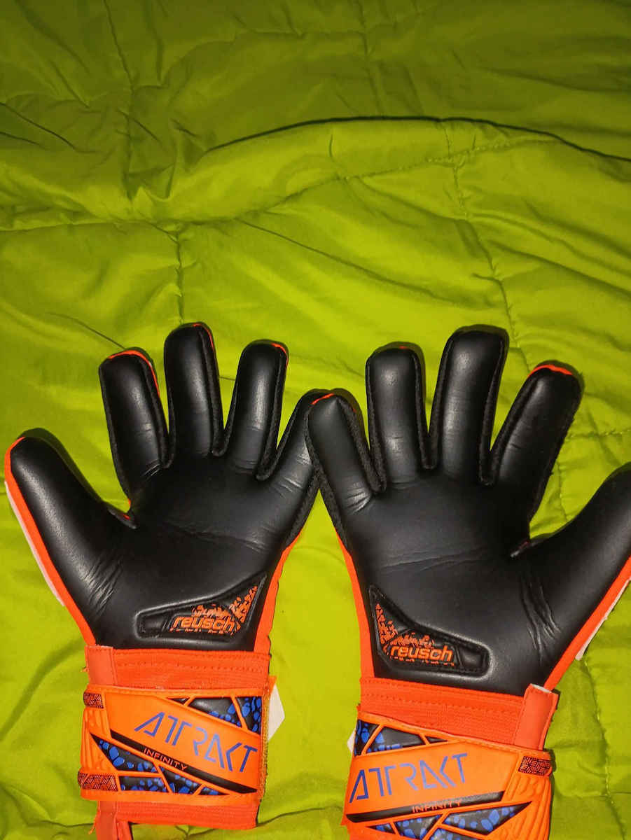 Reusch Attrakt Infinity Nc Jnr Goalkeeper Gloves Kids Orange