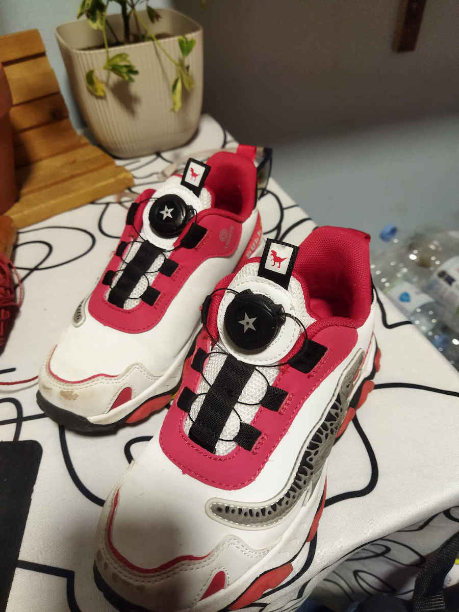Kinder Sneakers mit Klettverschluss & Lichtern Weiß