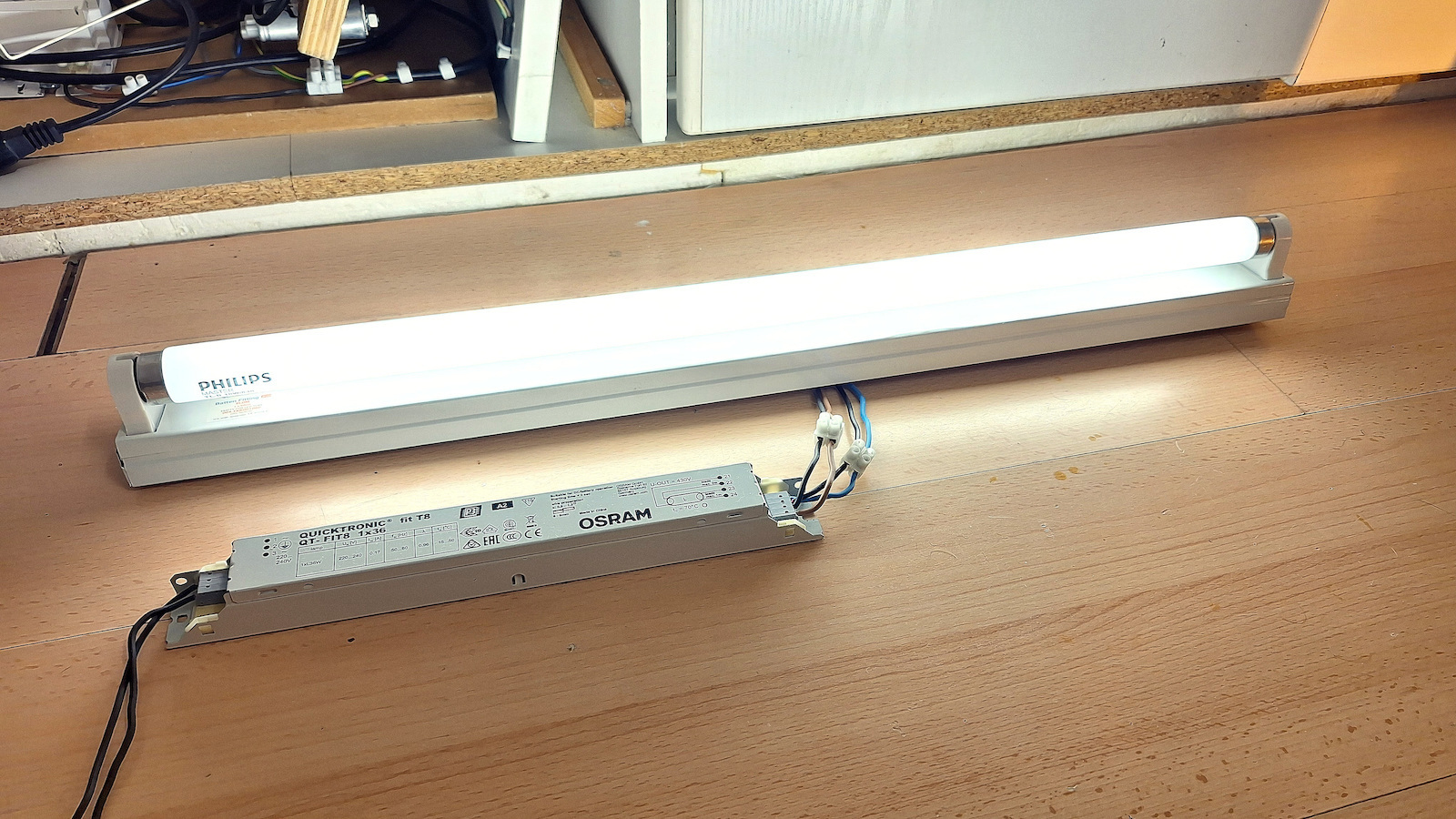 Philips Λάμπα Φθορίου για Ντουί G13 με Σχήμα T8 36W