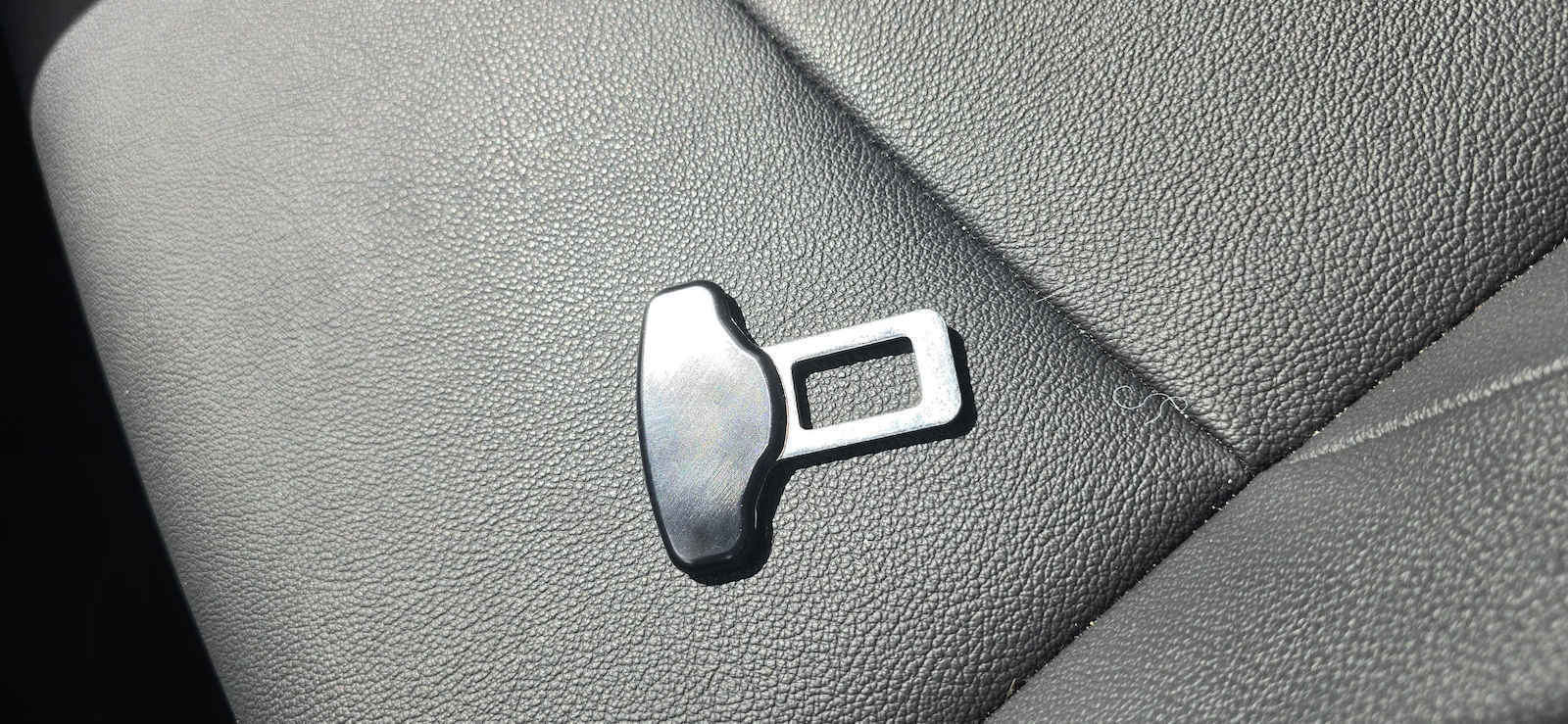 AMiO Seat Belt Deactivation Clip Seat Belt Buckle Alarm Stopper in Black Color