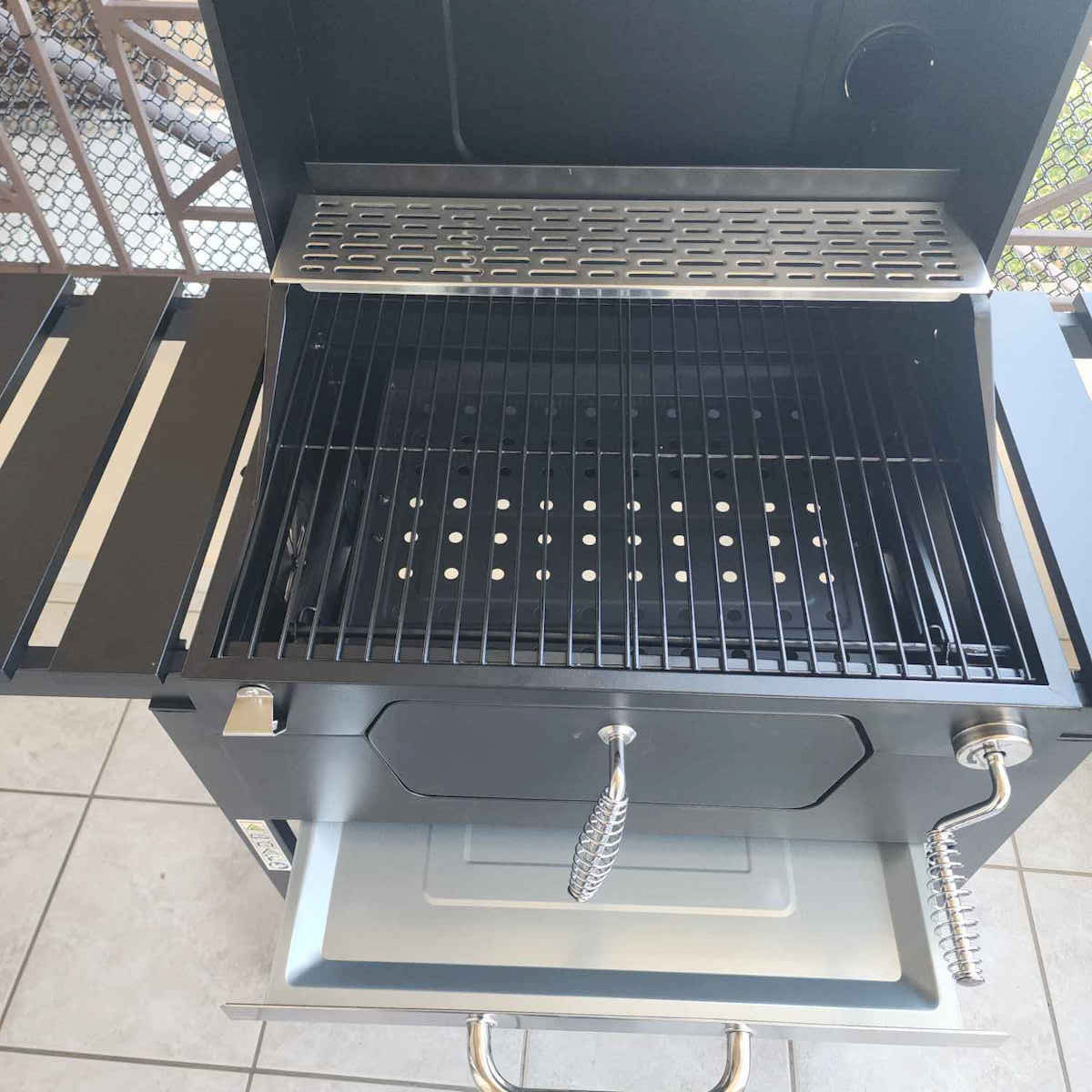 Thermogatz KRV 1824 Charcoal Grill with Lid and Thermometer 60cmx42cm