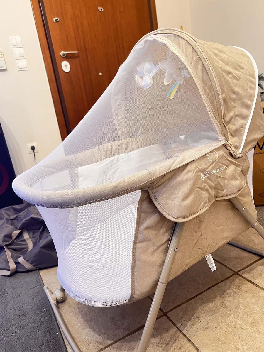 Kinderkraft Cradle Lovi with Mattress and Wheels Grey
