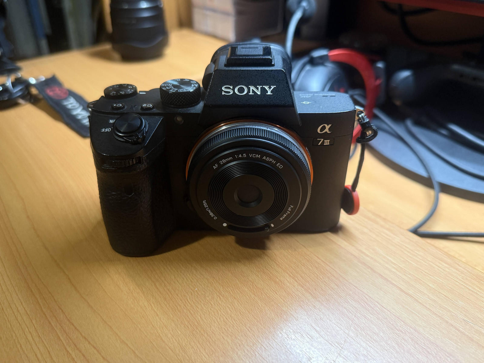 Viltrox Full Frame Camera Lens AF 28mm f/4.5 Fixed for Sony FE Mount Black