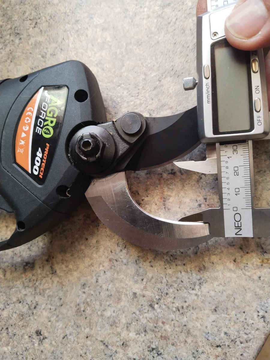 Agroforce Protech 400 Pruning Shears Battery Brushless 21V 2x2.6Ah with Maximum Cutting Diameter 40mm in Carrying Case