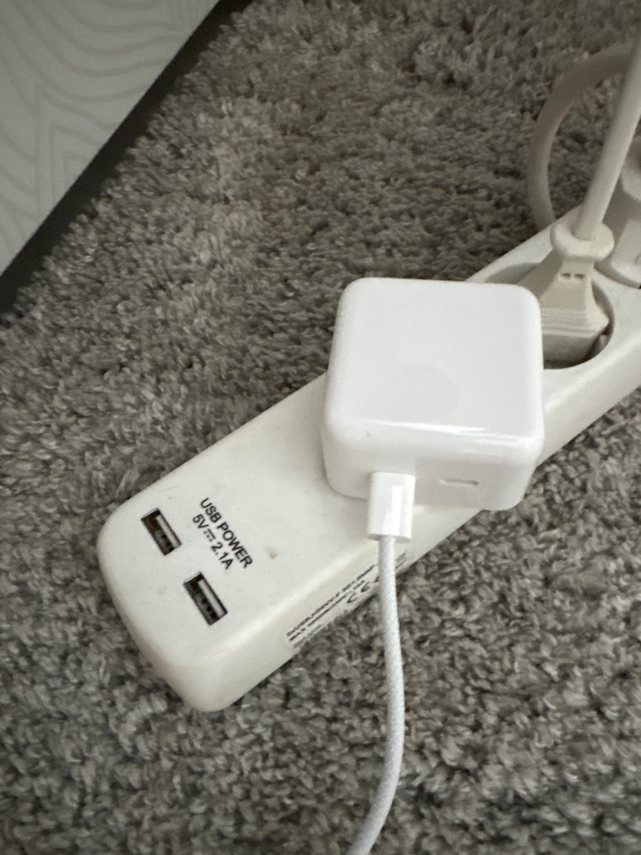 Apple Charger Without Cable with 2 USB-C Ports 35W Whites (MNWP3ZM/A)