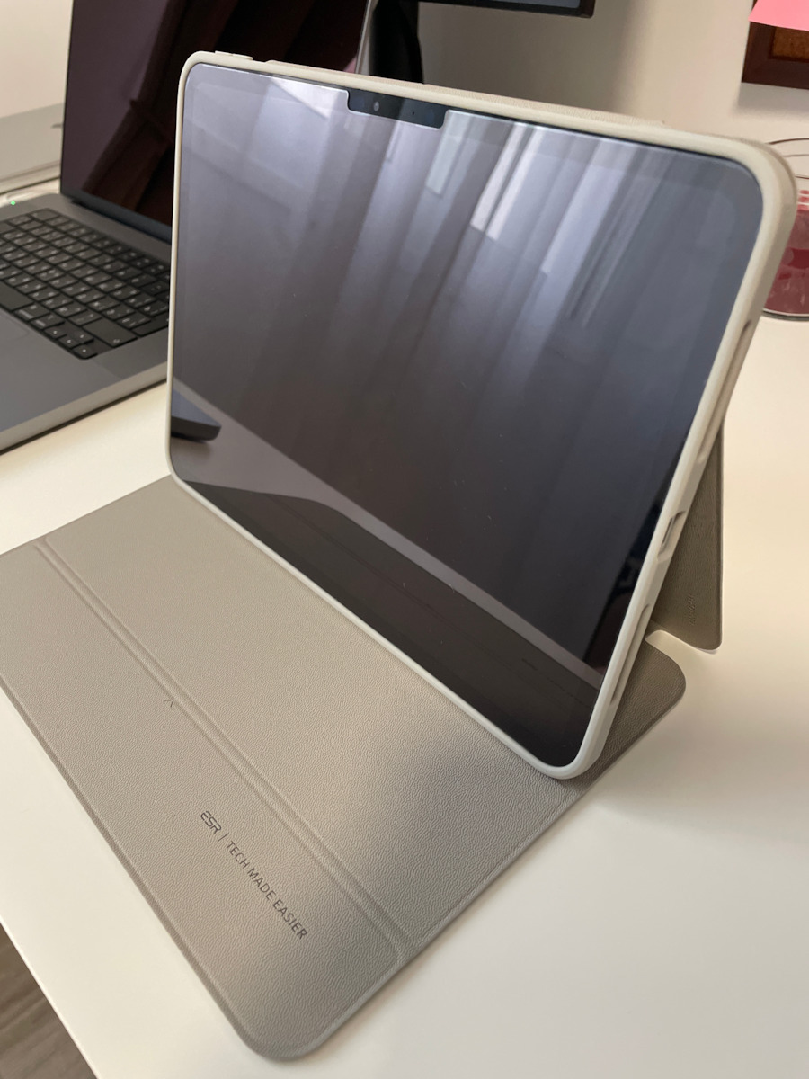 ESR Rebound Hybrid Umschlag Rückseite Robust Schware (iPad Pro 2024 11")