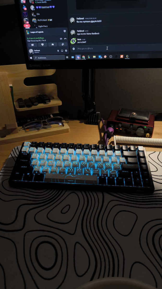 Royal Kludge RK84 Fără fir Gaming Tastatură Mecanică Tenkeyless cu Custom Brown comutatoare și iluminare RGB (Engleză US)