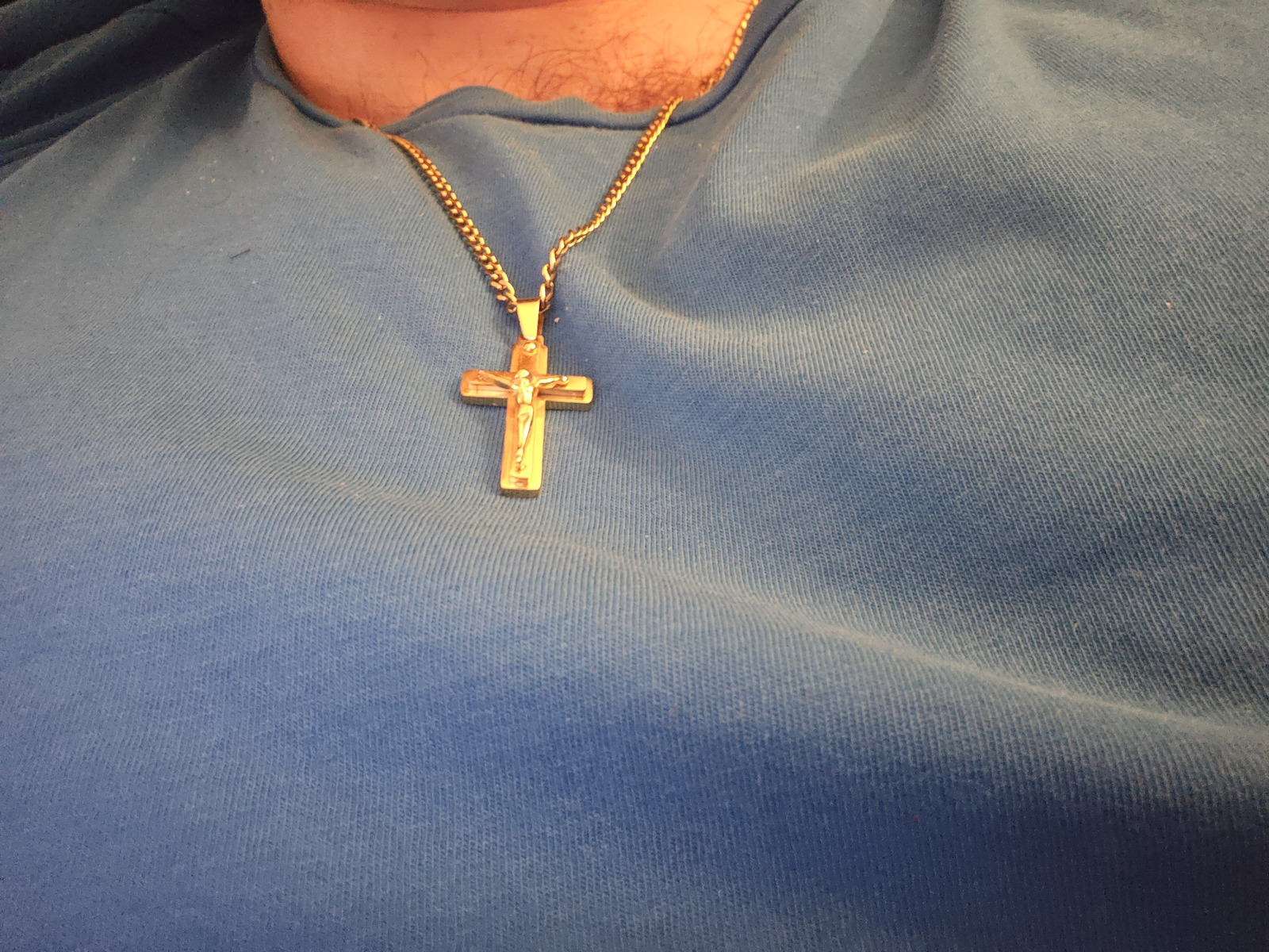 Oxzen Men's Cross with the Crucified from Gold Plated Steel with Chain