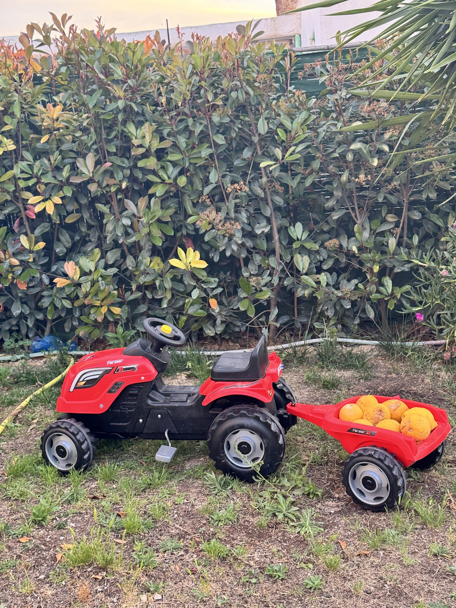 Kids Foot-to-Floor Ride On Tractor with Trailer & Pedal Farmer XL Green