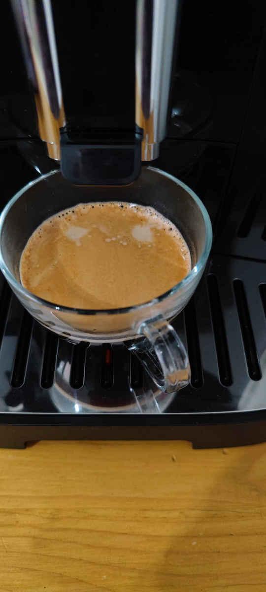De'Longhi Magnifica Plus Automatic Espresso Machine 1450W Pressure 15bar for Cappuccino with Grinder Black
