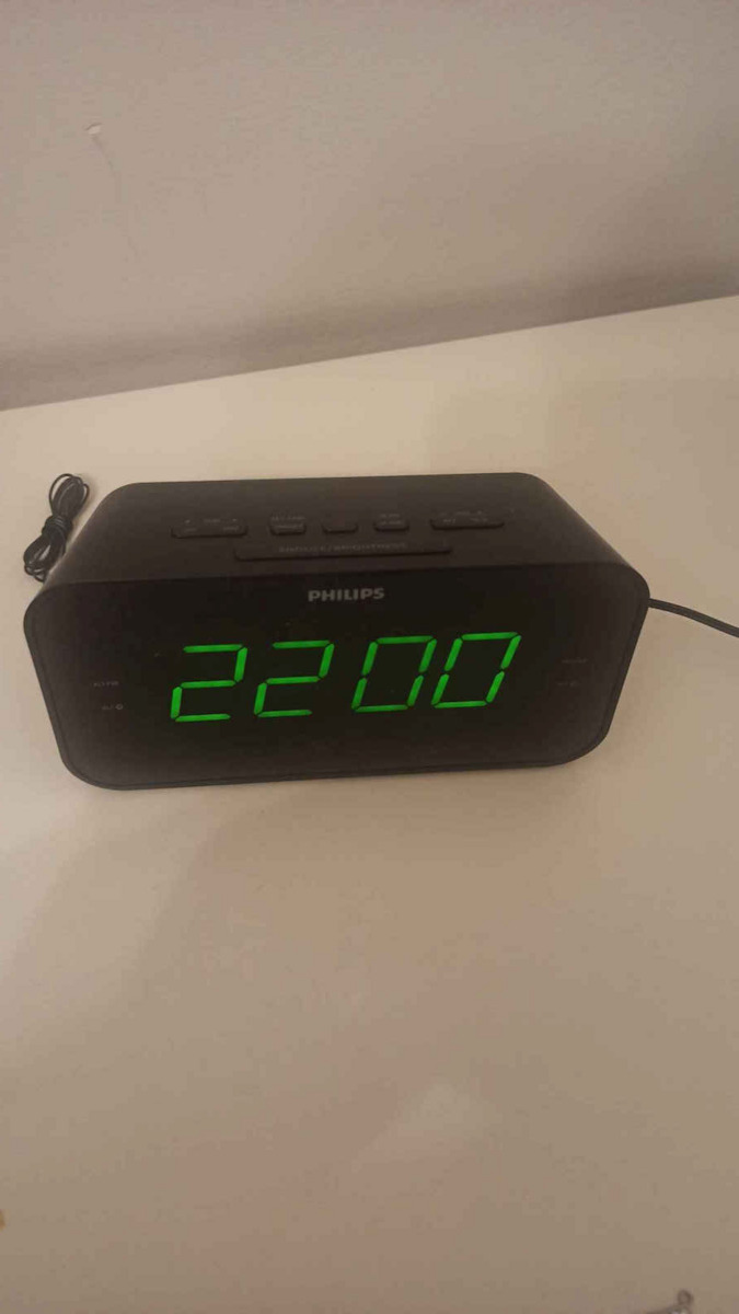 Philips Tabletop Digital Clock with Alarm & Radio TAR3306/12