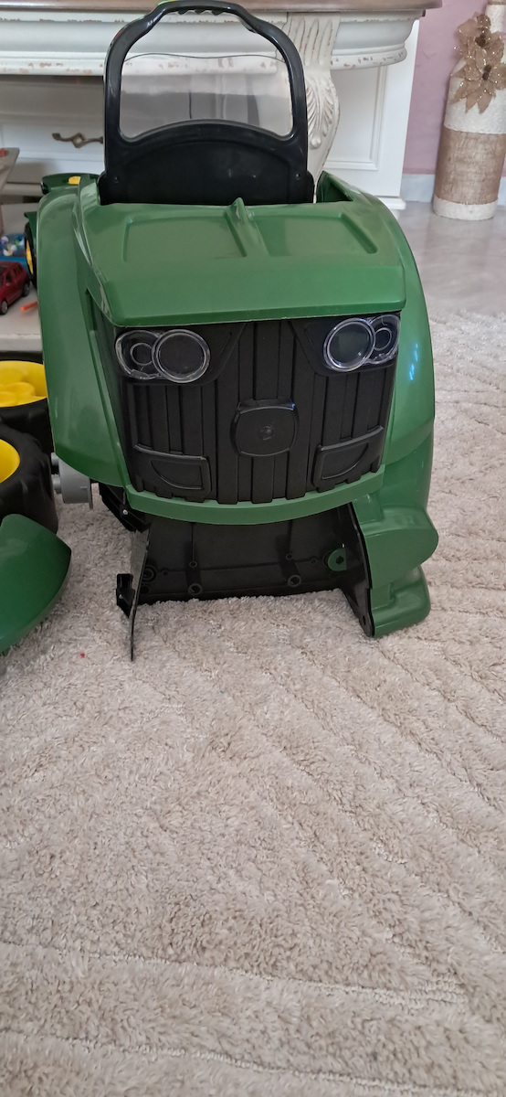 Klein John Deere Tractor Engine For 3+ Years 53 cm 57 pcs