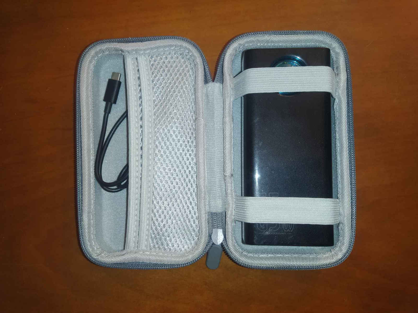 Toiletry Bag in Gray color 18.1cm