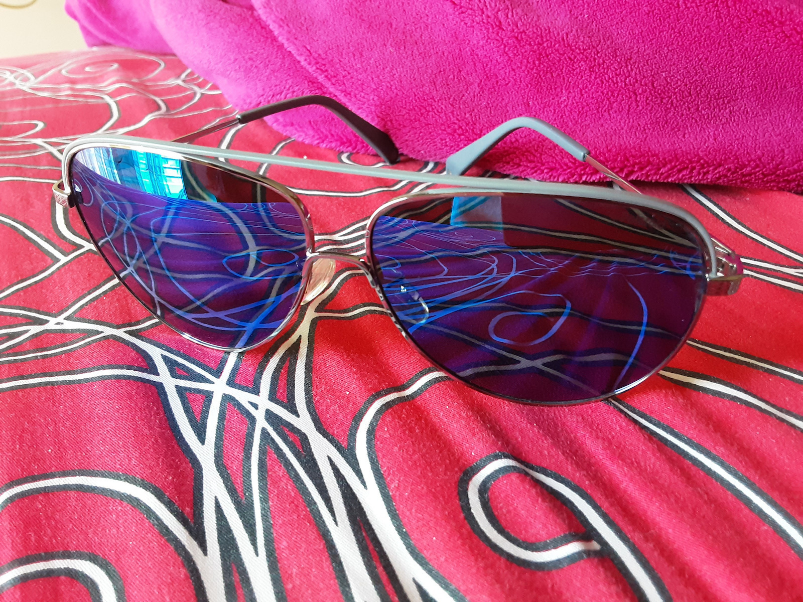 Polaroid Men's Sunglasses with Silver Metal Frame and Blue Polarized Mirror Lens PLD2054/S 6LB/62