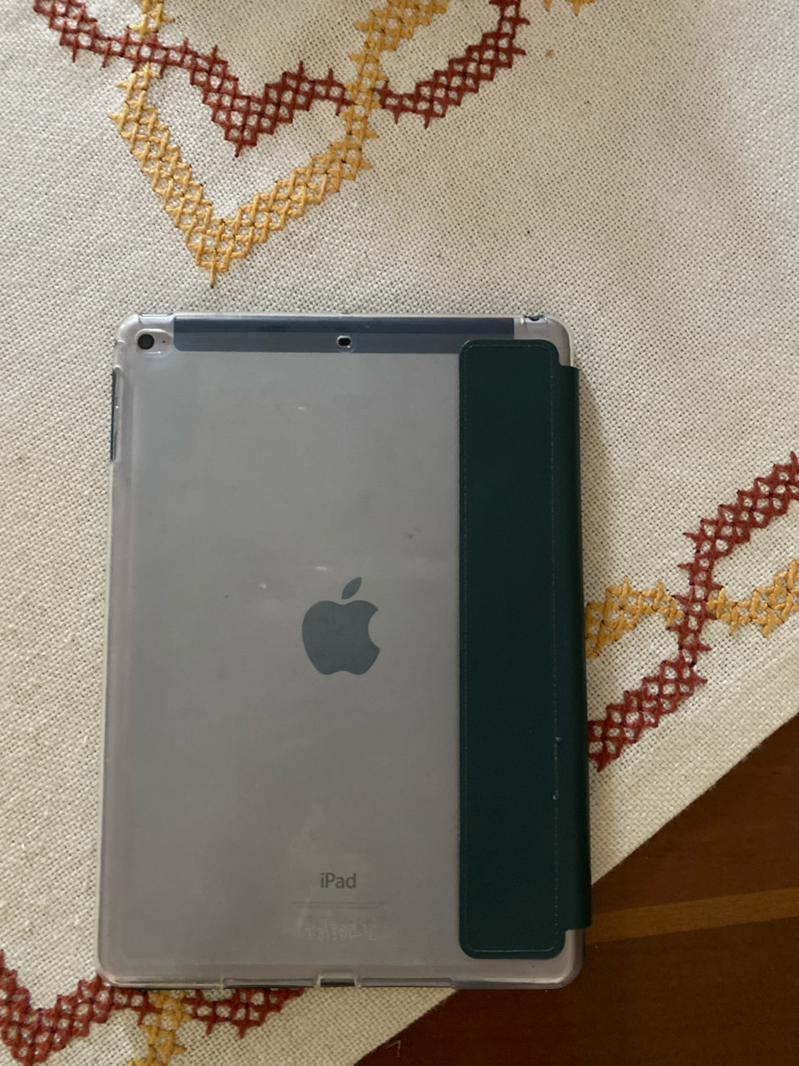 ObaStyle Tri-Fold Флип Капак Зелен (iPad 2017/2018 9.7" / iPad Air 2)
