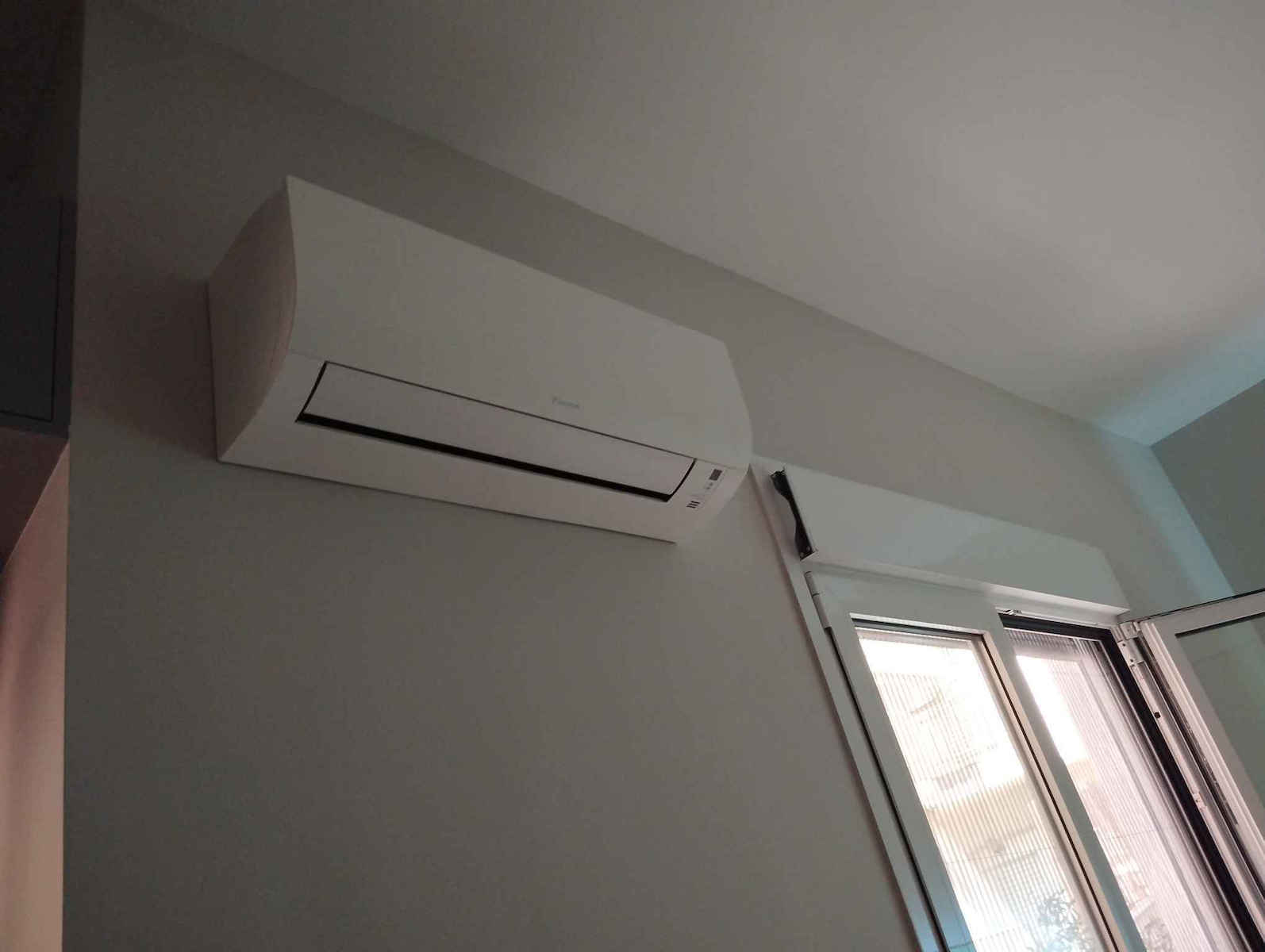 Gree Airy Κλιματιστικό Inverter 12000 BTU A+++/A++ με Τεχνητή Νοημοσύνη White
