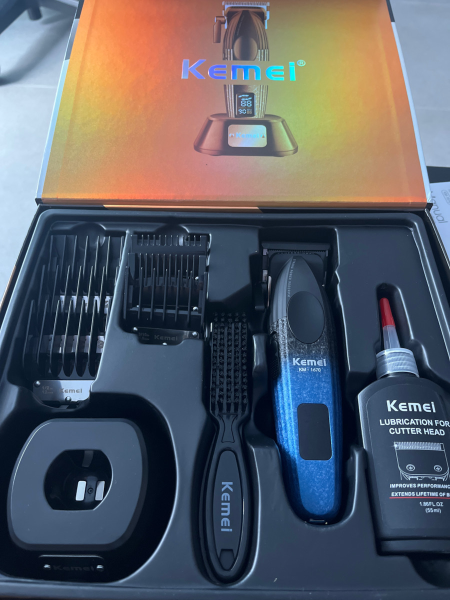 Kemei Profesională Reîncărcabilă Mașină de Tuns Neagră KM-1670