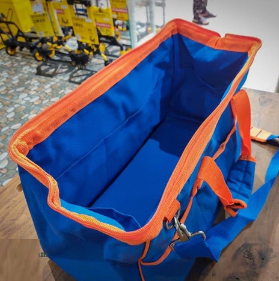 Wadfow Shoulder Bag