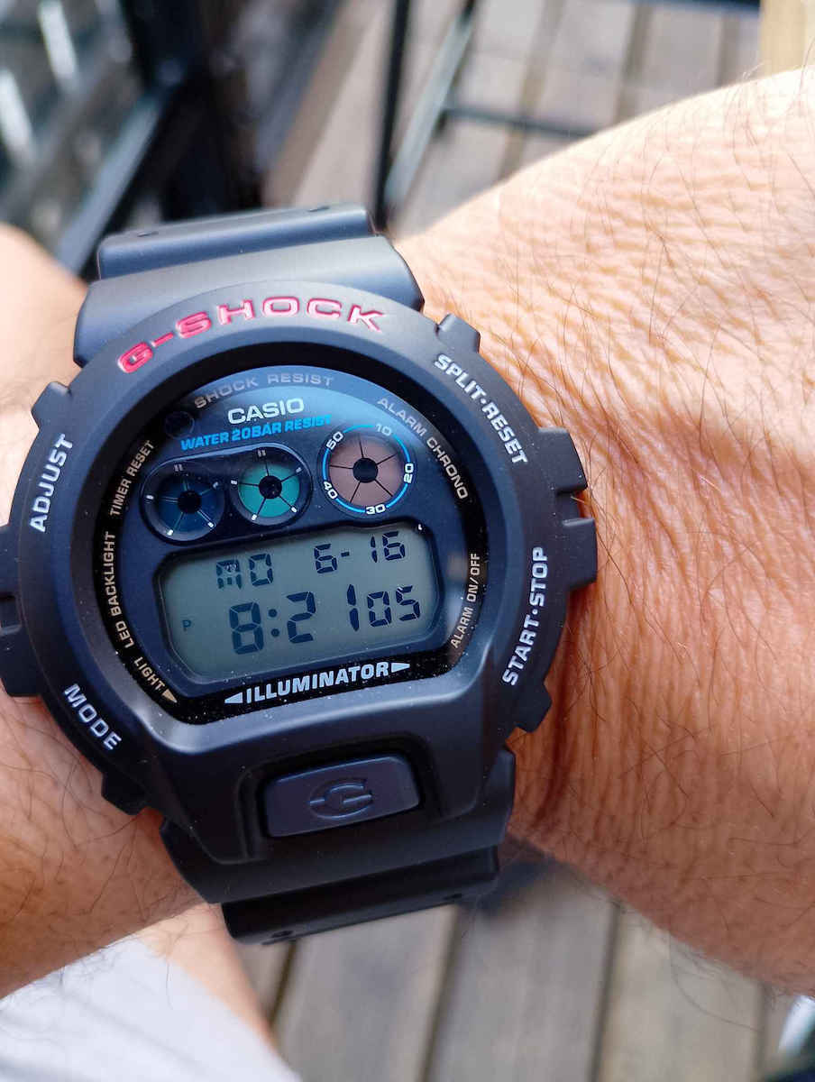 Casio G-shock Ψηφιακό Ανδρικό Ρολόι Χρονογράφος Μπαταρίας με Μαύρο Καουτσούκ Λουράκι