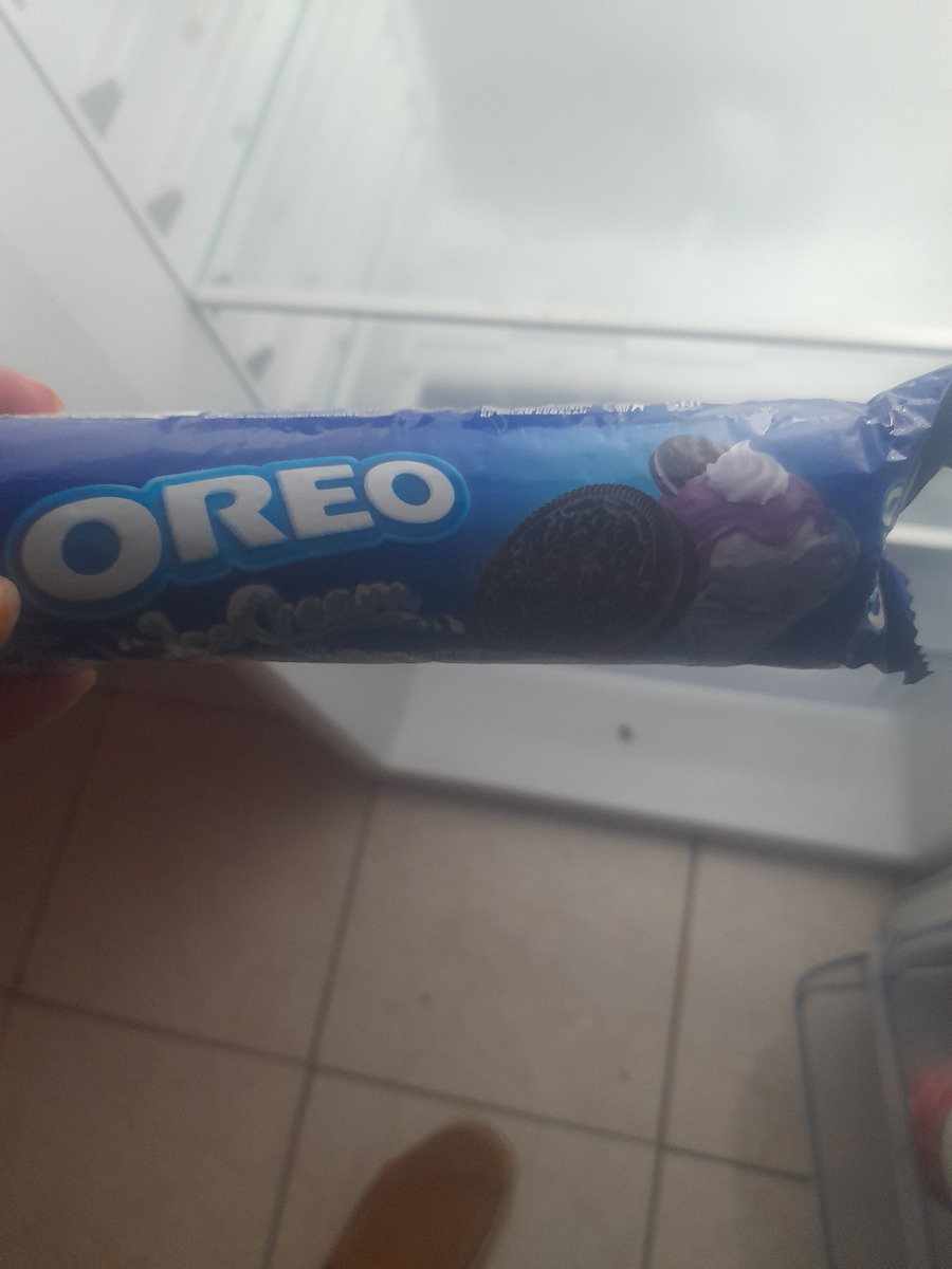 Oreo Μπισκότα με Γέμιση Παγωτό Βατόμουρο 119.6gr
