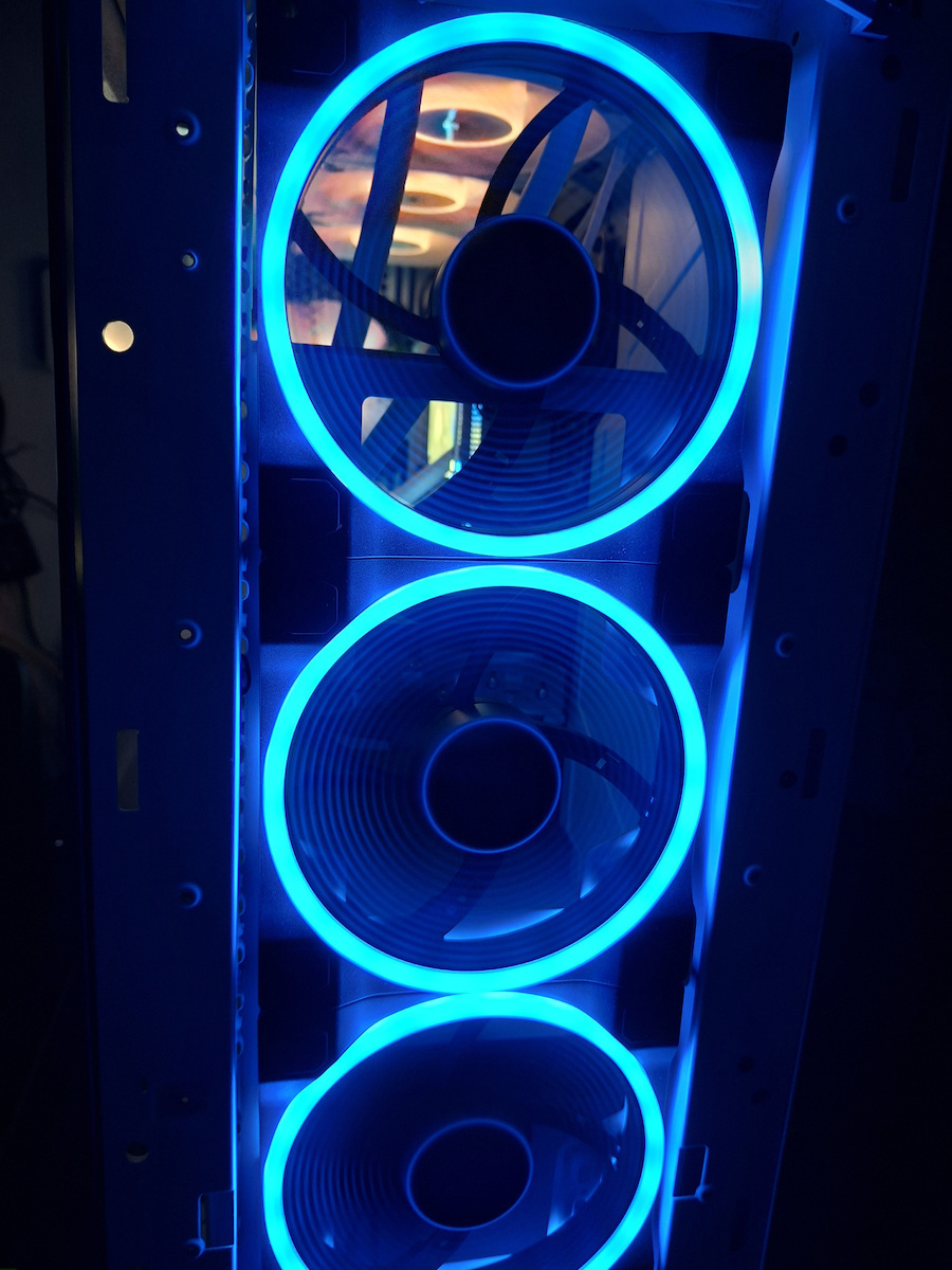 Be Quiet Light Wings Вентилатор за кутия 140mm (1500rpm / 56cfm) с ARGB осветление и свързване 4-изводна PWM