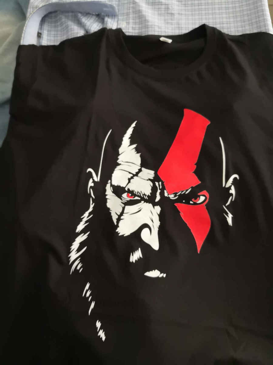 Men's Black T-Shirt God War Dp0337