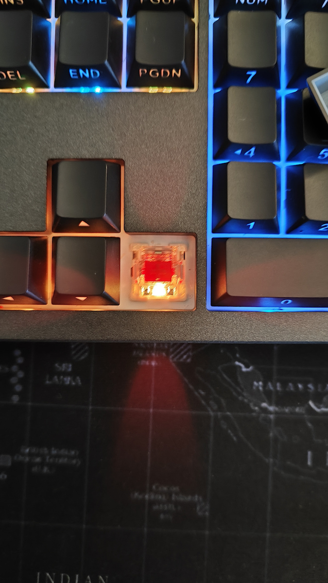 Montech MKey Darkness Gaming Tastatură Mecanică cu Gateron G-Pro Red comutatoare și iluminare RGB (Engleză US)