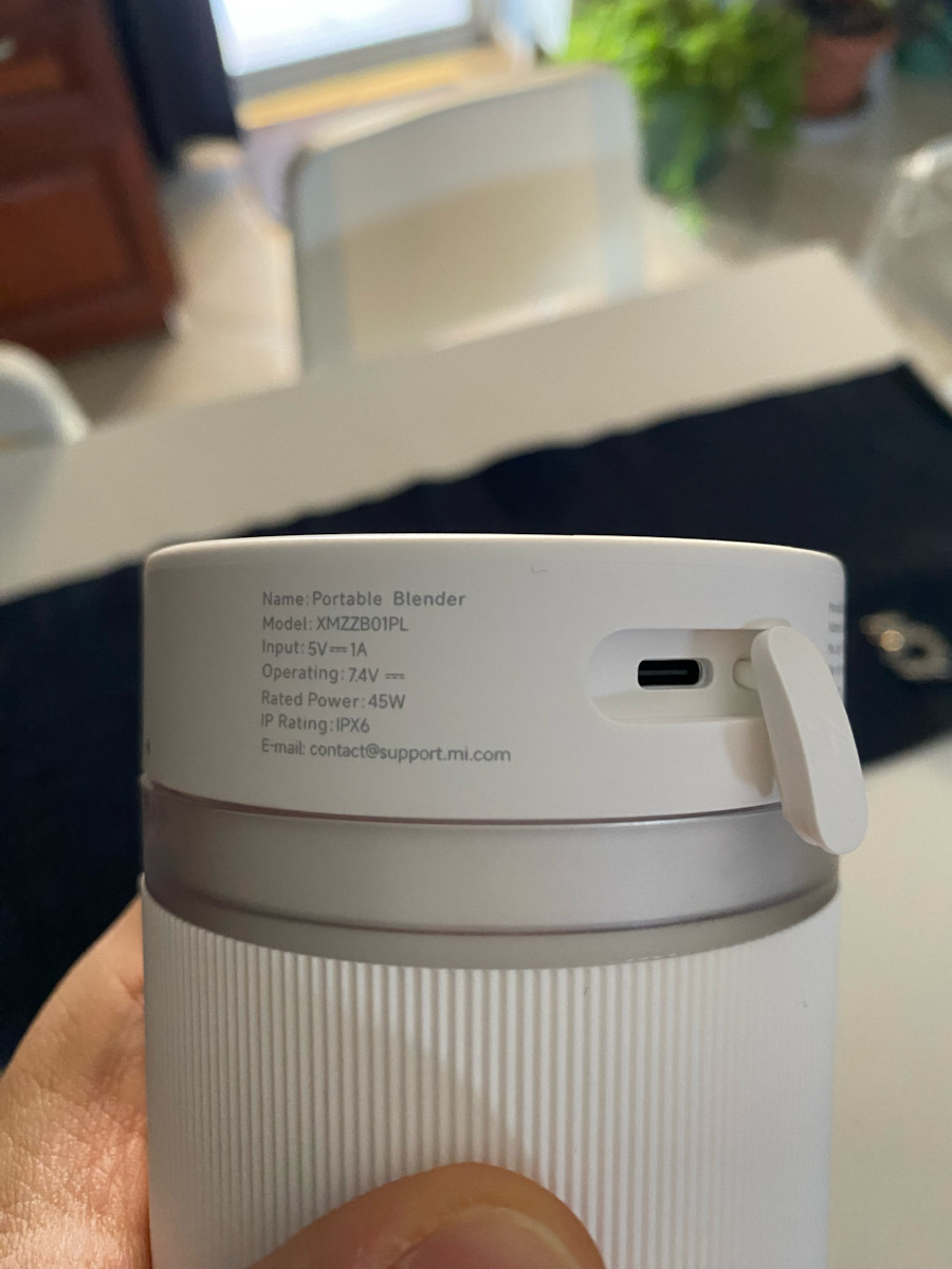 Xiaomi Μπλέντερ με Πλαστική Κανάτα 300 ml 7.4V Λευκό BHR9226EU