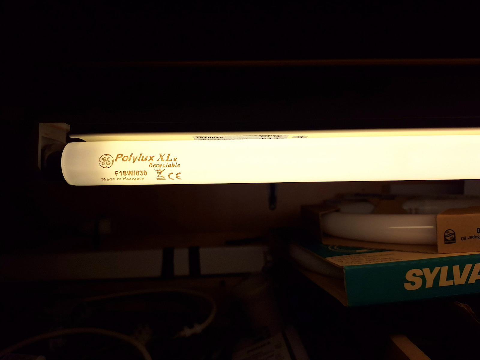 GE Λάμπα Φθορίου για Ντουί G13 με Σχήμα T8 18W