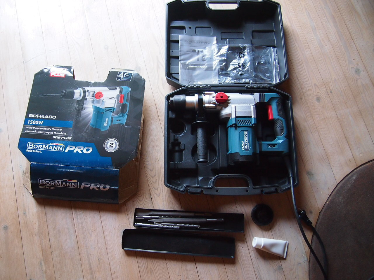 Bormann Pro BPH4400 Impact Demolition Hammer Electric 1500W with Chuck SDS Plus