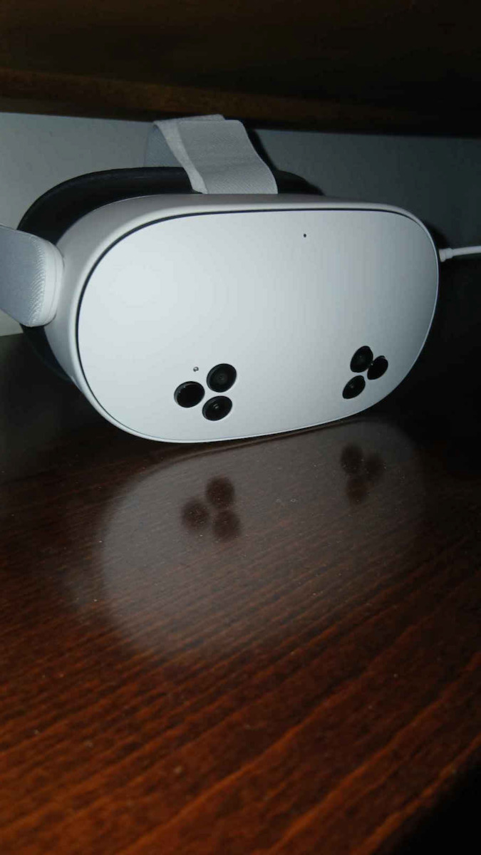 Meta Quest 3S Autonomous VR Headset 256GB for Computer with Controller & Batman: Arkham Shadow