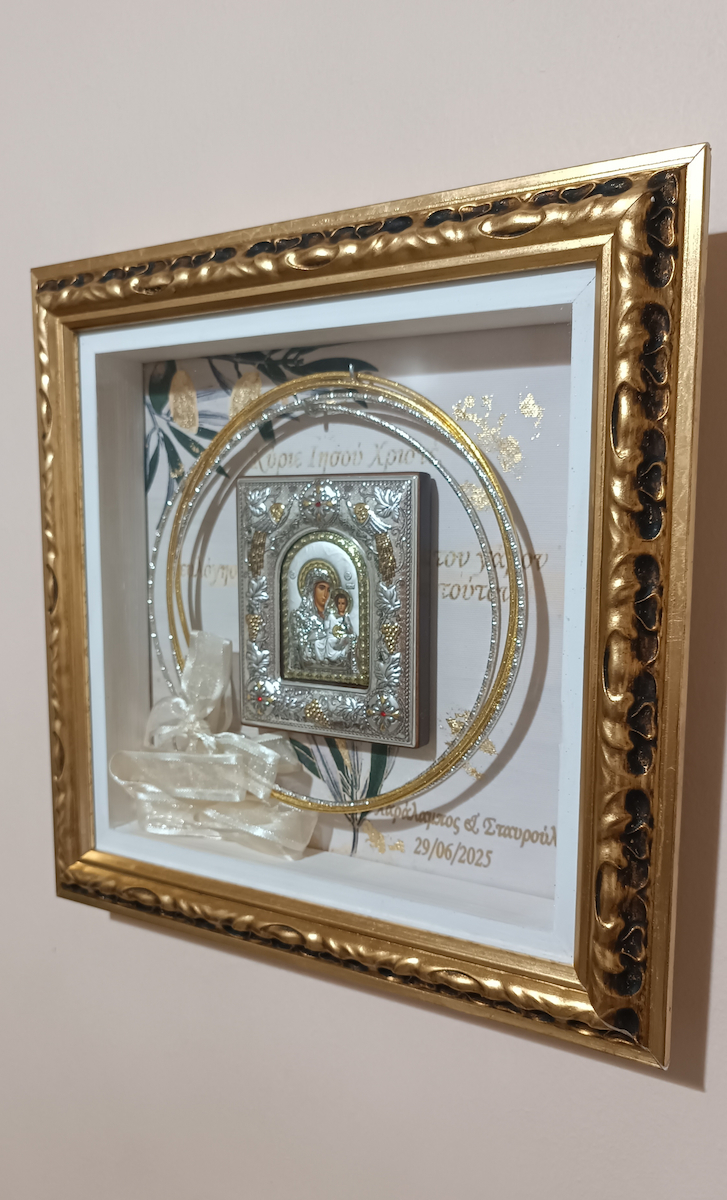 Wooden Carved Luxury Gold Wedding Crown Case with Glass 30x30 cm Wall-Mounted Fabric Background Olive Gold Stamping Wish