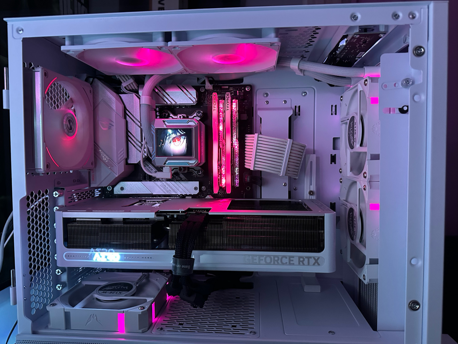 Gigabyte GeForce RTX 5070 Ti 16GB GDDR7 Aero OC Κάρτα Γραφικών